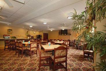 Hotel Comfort Suites Lake George  | Lake George | Nueva York | United States 2