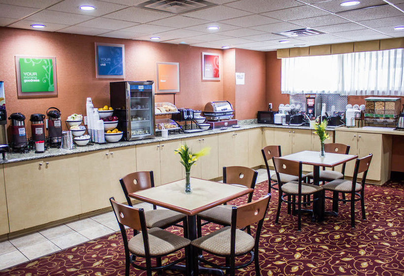 Hotel Comfort Inn & Suites Jfk Airport 