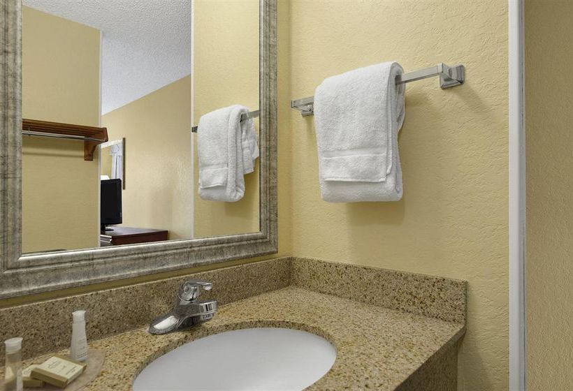 Hotel Baymont Inn & Suites Gainesville  | Gainesville | Florida | United States 11