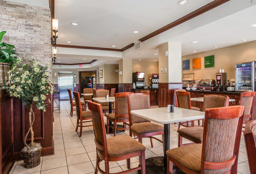 Hotel Comfort Inn & Suites 