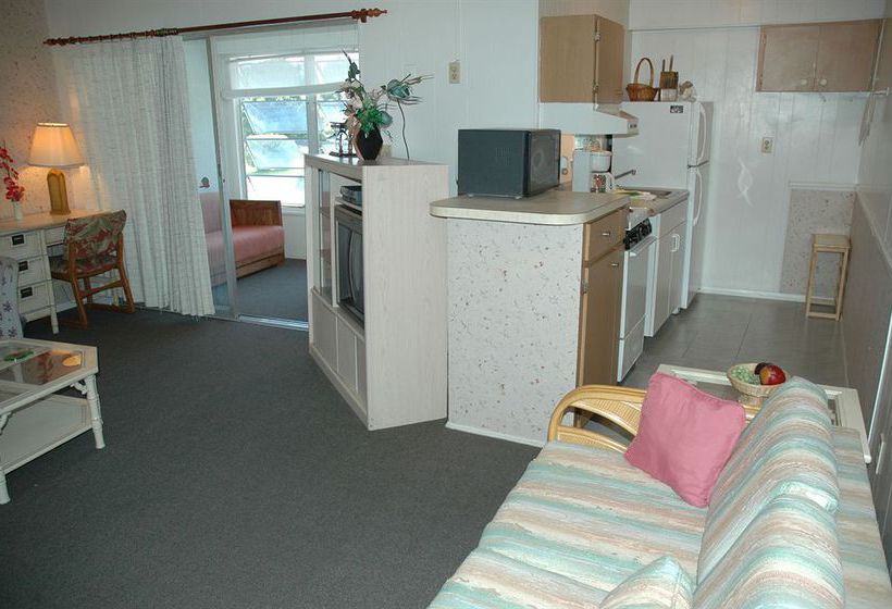 The Dolphin Inn Resort 