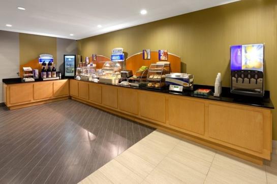 Hotel Holiday Inn Express Batavia Darien Lake  | Batavia | Nueva York | United States 10