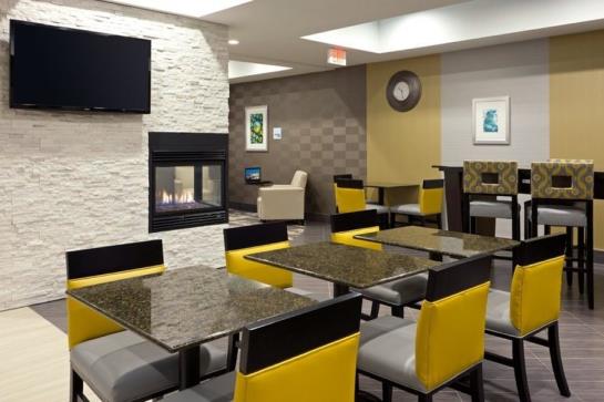 Hotel Holiday Inn Express Batavia Darien Lake  | Batavia | Nueva York | United States 9