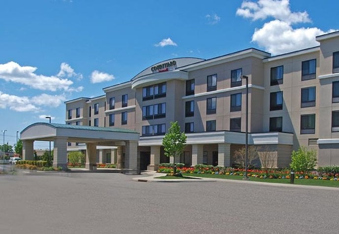 Hotel Courtyard Republic Airport Long Island Farmingdale 