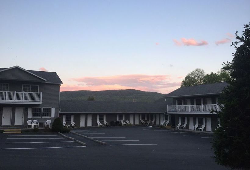 Hotel Americas Best Value Inn & Suites Lake George Complejo  | Lake George | Nueva York | United States 15