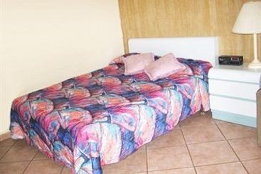 Conty's Motel  | Naples | Florida | United States 16