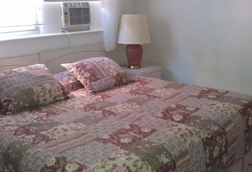 Deerfield Buccaneer Resort Apartments  | Deerfield Beach | Florida | United States 8