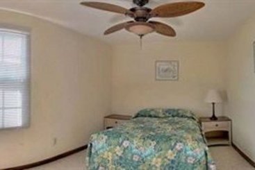 Shipwreck Motel  | Fort Myers Beach | Florida | United States 11