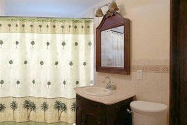 Shipwreck Motel  | Fort Myers Beach | Florida | United States 12