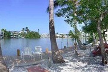 Shipwreck Motel  | Fort Myers Beach | Florida | United States 2