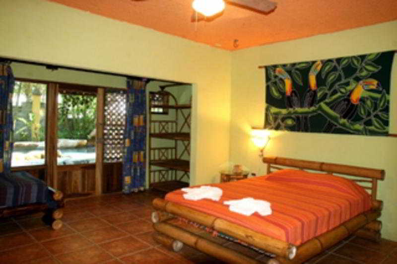 Totem Hotel Beach Resort  | Playa Cocles | Limon | Costa Rica 9