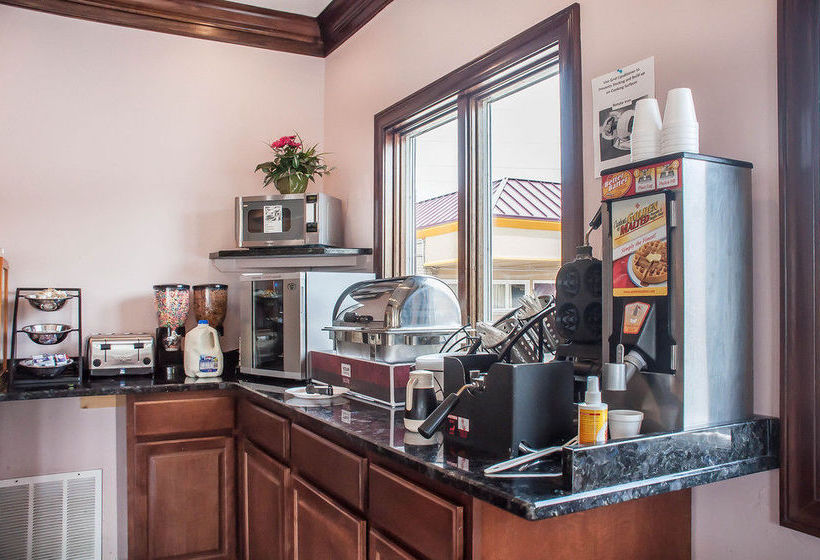 Motel Rodeway Inn & Suites Amherst 