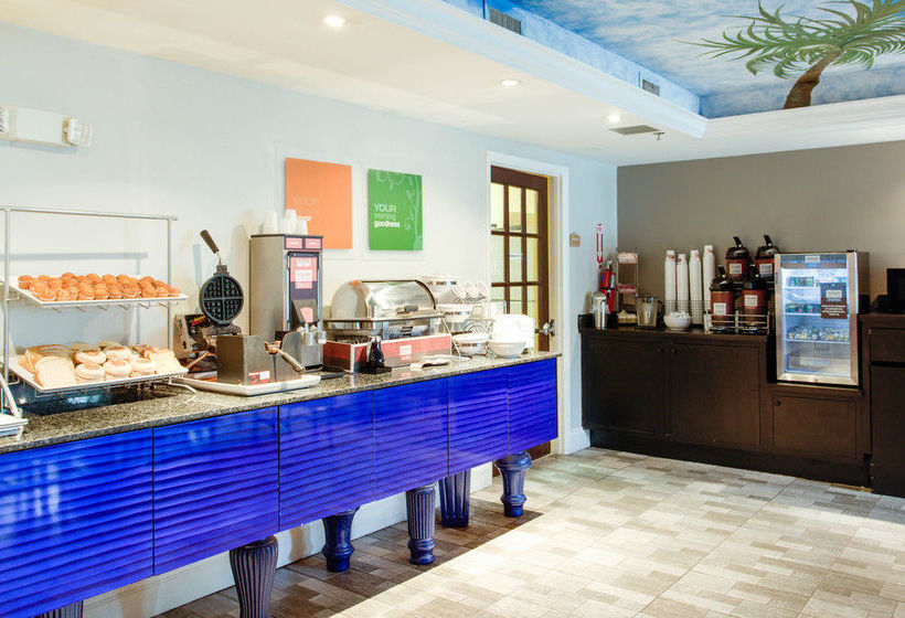 Hotel Comfort Suites Downtown  | Saint Augustine | Florida | United States 12