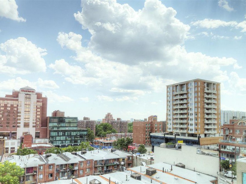 Asiatic Hotel Laguardia East 