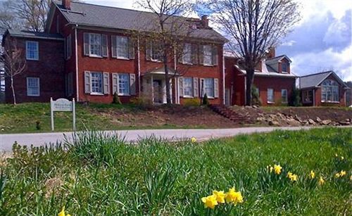 Halcyon Farm Bed & Breakfast 