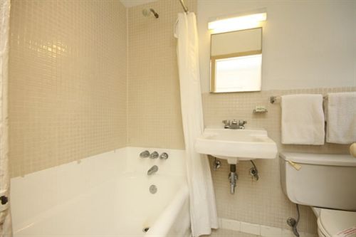 Hotel Leamington  | Bal Harbour | Florida | United States 8