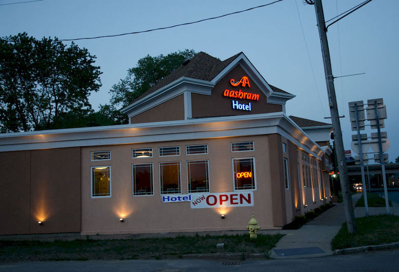 Aashram Hotel By Niagra River  | Niagara Falls | Nueva York | United States 15