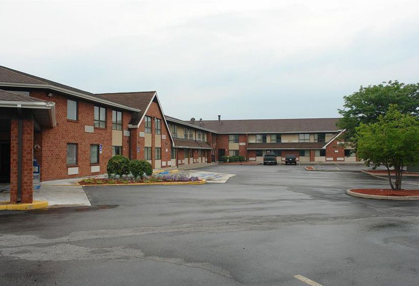 Motel 6 Rochester Airport 