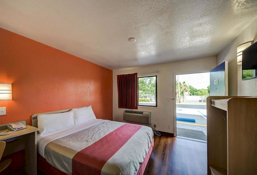 Motel 6 Lakeland  | Lakeland | Florida | United States 19