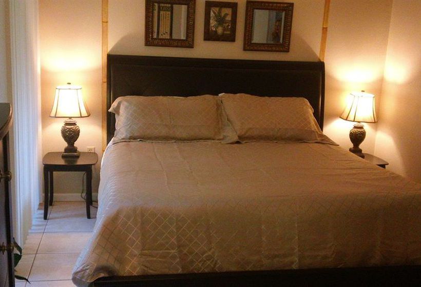 Wiggins Pass Chalet  | Naples | Florida | United States 2