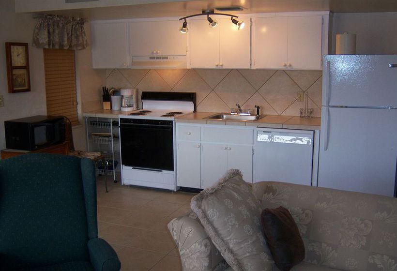 Wiggins Pass Chalet  | Naples | Florida | United States 7