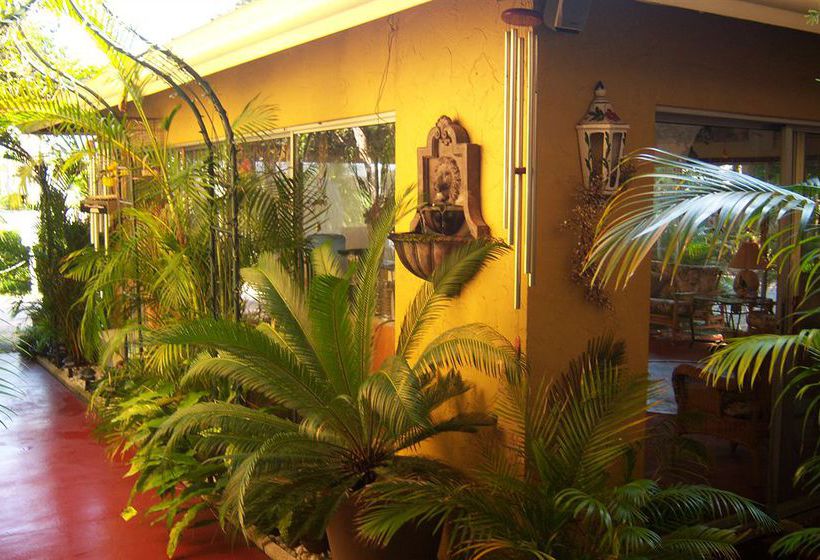 Wiggins Pass Chalet  | Naples | Florida | United States 8