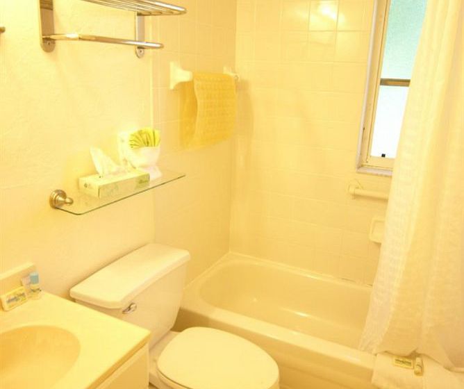 Bed and Breakfast Sandpiper Inn  | Longboat Key | Florida | United States 2