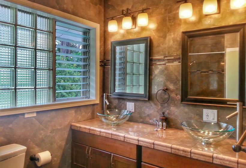 Hotel Hilltop Legacy Vacation Home  | Hilo | Hawaii | United States 12