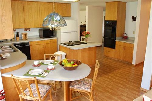 Pension Halana Lodge  | Volcano | Hawaii | United States 2