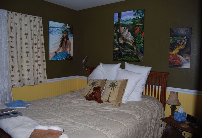 Bed and Breakfast The Artist Cottage  | Volcano | Hawaii | United States 10
