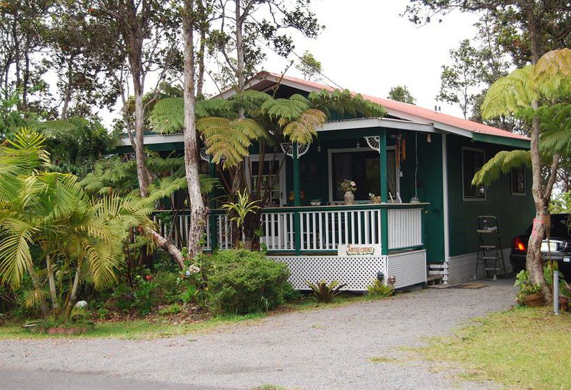 Bed and Breakfast The Artist Cottage  | Volcano | Hawaii | United States 6