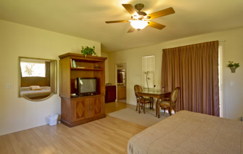 Bed and Breakfast Volcano Forest Inn  | Volcano | Hawaii | United States 3