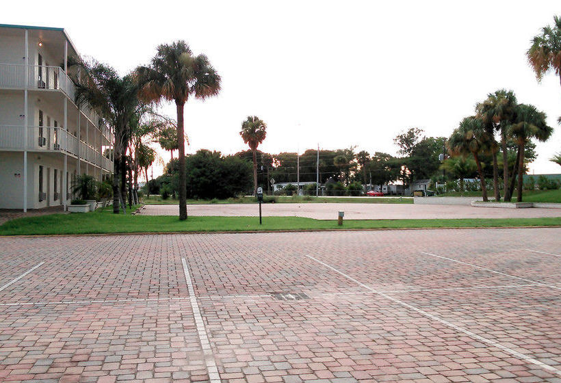 Hotel Pier Ii Resort  | Okeechobee | Florida | United States 10