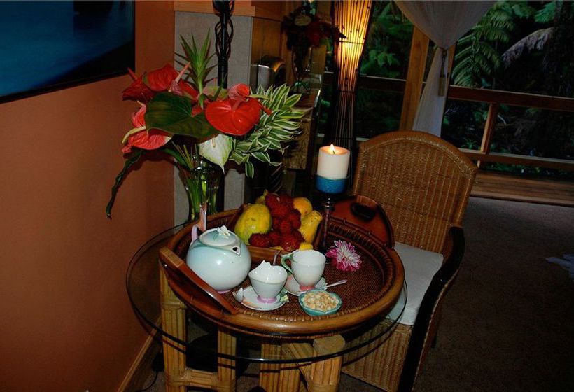 Bed and Breakfast At The Crater's Edge