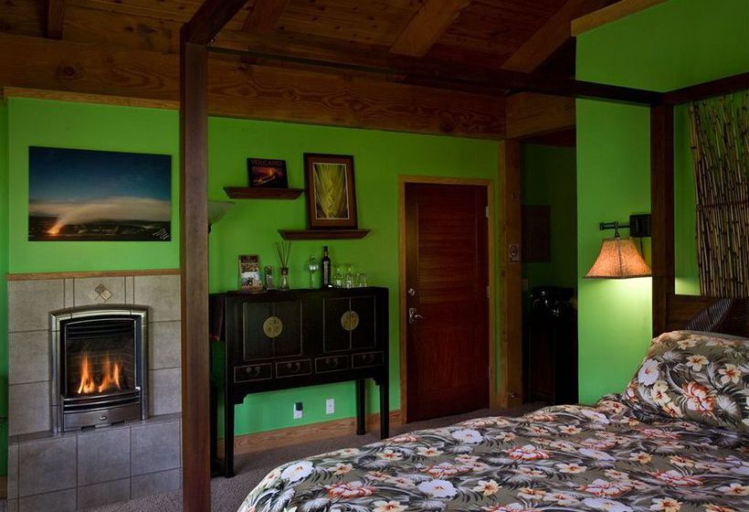 Bed and Breakfast At The Crater's Edge  | Volcano | Hawaii | United States 10