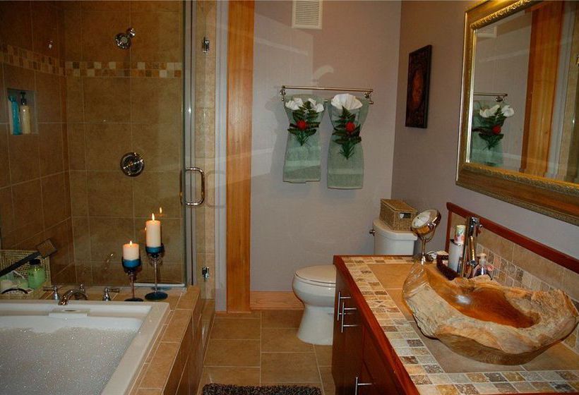 Bed and Breakfast At The Crater's Edge  | Volcano | Hawaii | United States 2