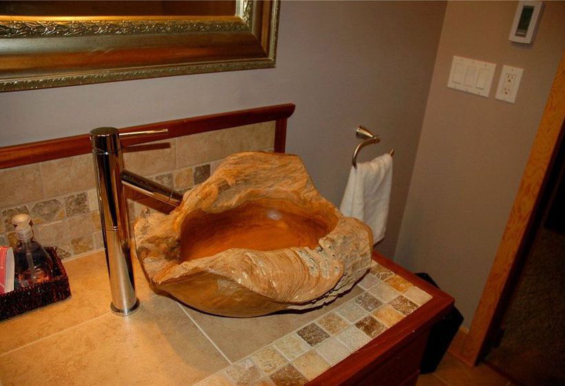 Bed and Breakfast At The Crater's Edge  | Volcano | Hawaii | United States 20