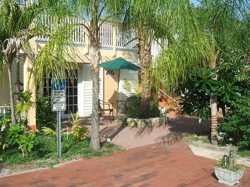 Bed and Breakfast Manatee Bay Inn  | Fort Myers Beach | Florida | United States 17