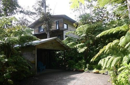 Bed and Breakfast Tara Firma Inn - Volcano  | Volcano | Hawaii | United States 1