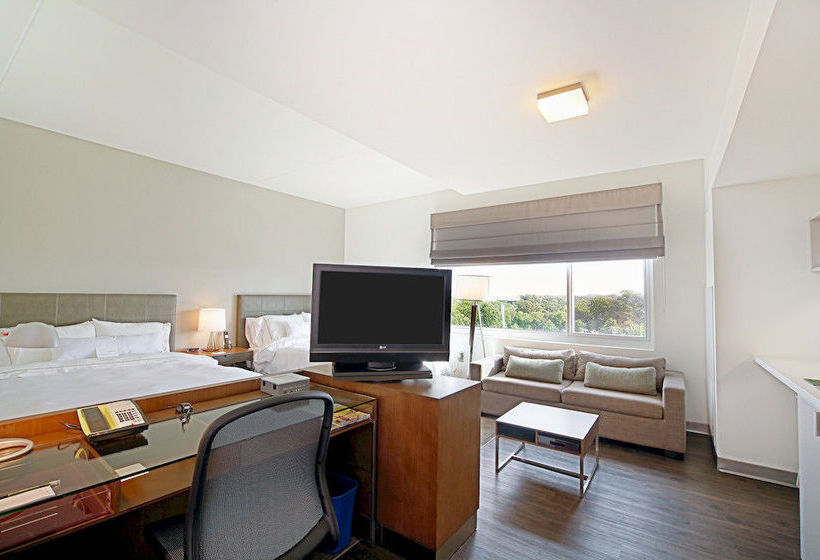 Hotel Element Miami Doral 