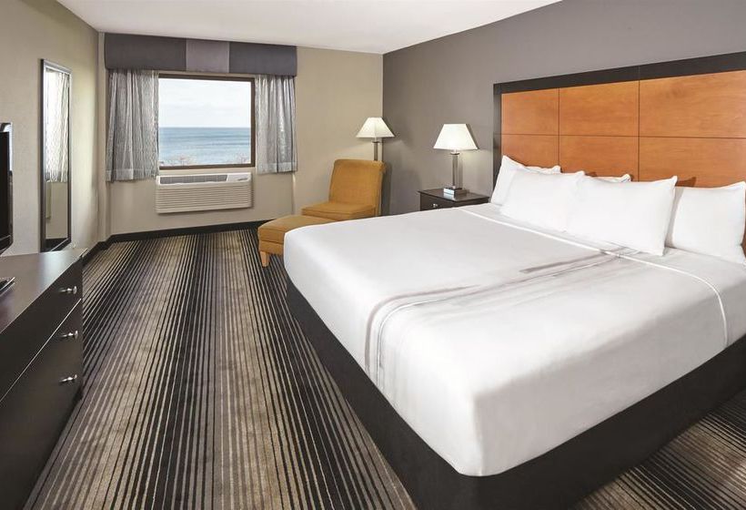 Hotel La Quinta Inn & Suites Chicago Lake Shore  | Chicago | Illinois | United States 19