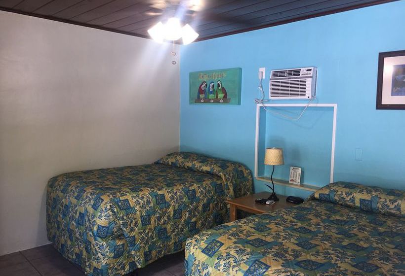 Hotel The Pelican Key Largo Cottages  | Key Largo | Florida | United States 11