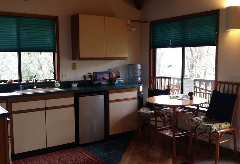 Hotel Kilauea Volcano Cottages  | Volcano | Hawaii | United States 5