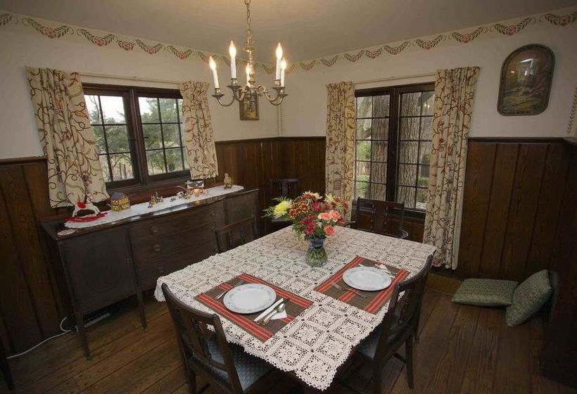 Hotel Castle On Glen 