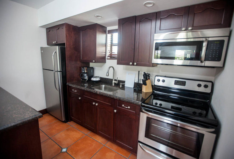 The Coral Reef  | Hollywood | Florida | United States 6