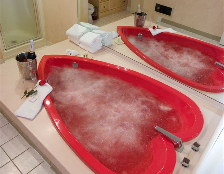 The Georgian Lakeside Resort