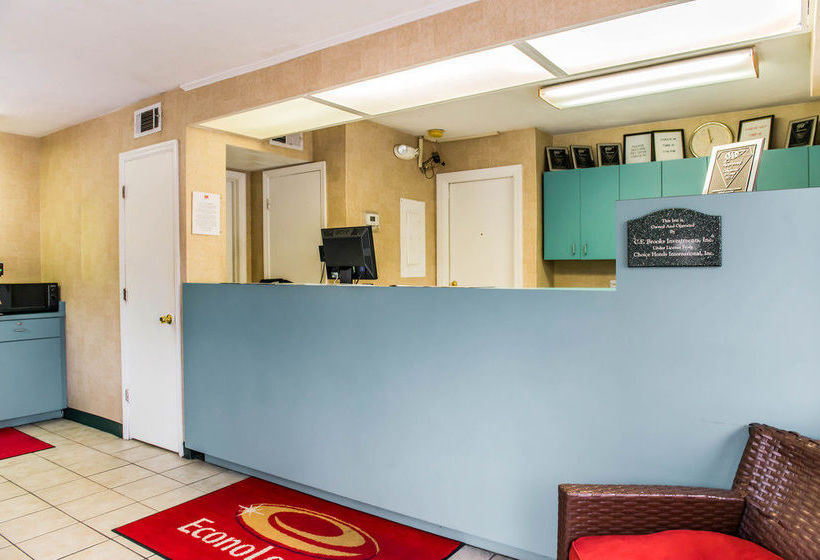 Hotel Econo Lodge North  | Tallahassee | Florida | United States 10