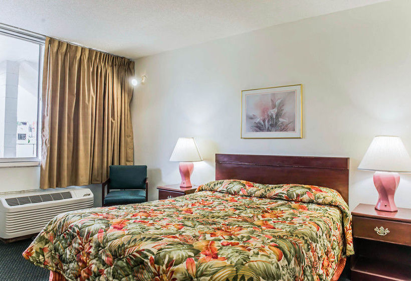 Hotel Econo Lodge North  | Tallahassee | Florida | United States 12