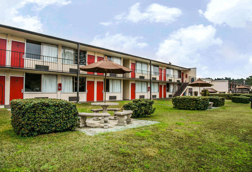 Hotel Econo Lodge North  | Tallahassee | Florida | United States 7