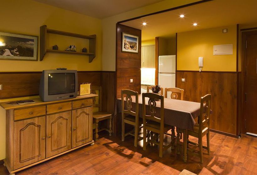 Apartaments La Neu  | Llorts | Andorra | Europa 18